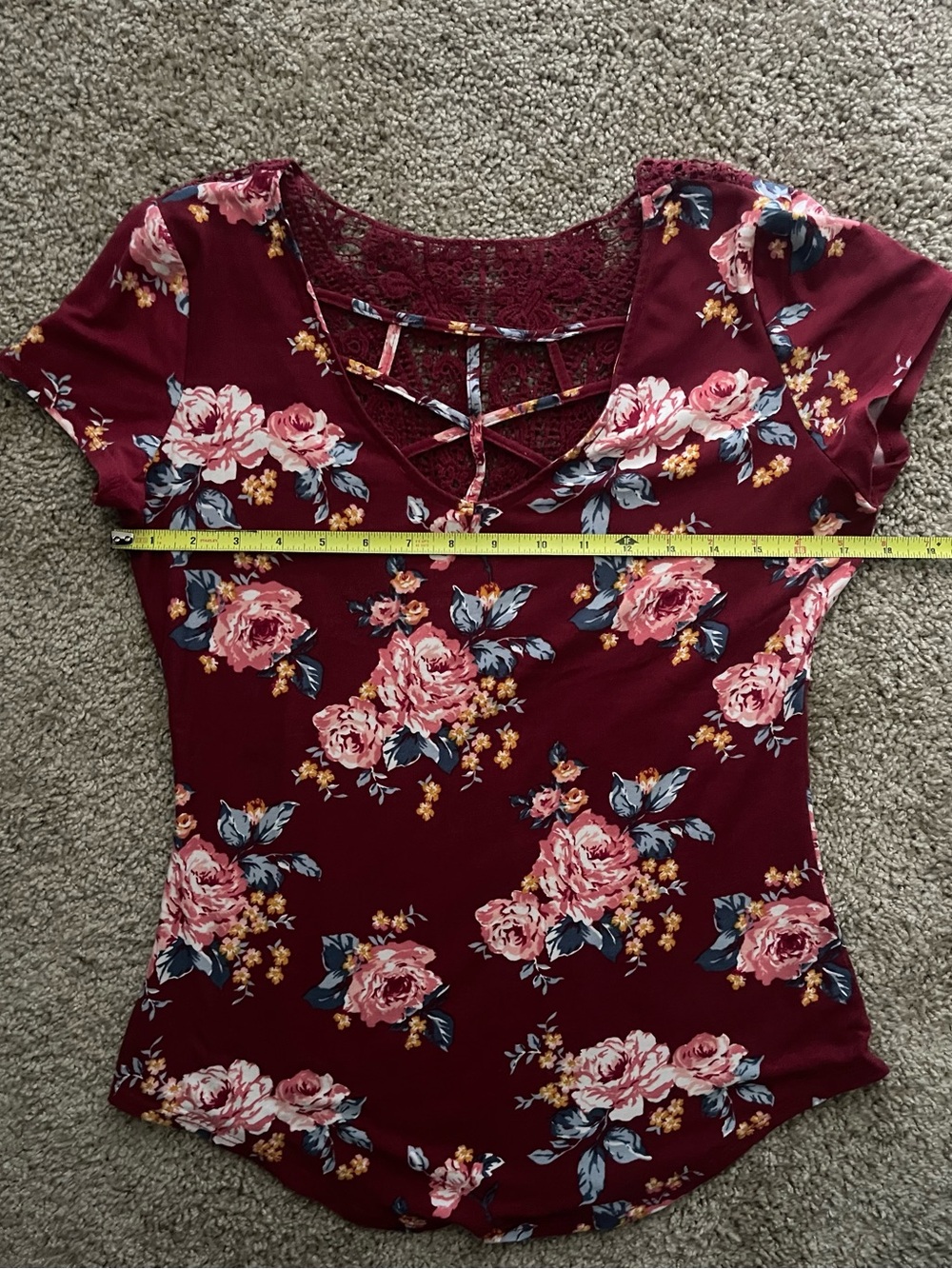 Burgundy Floral Crisscross Lace Back Top - Size Medium / Like New - Picture 5 of 5